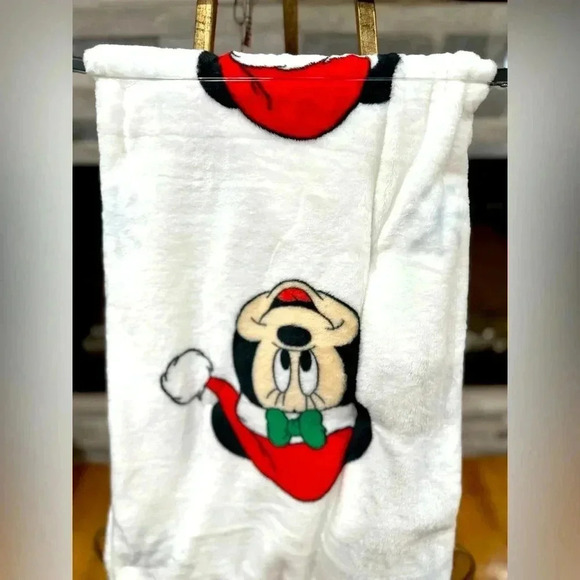 Disney Mickey and Minnie Christmas Throw Blanket - Picture 4 of 8